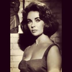 Elizabeth Taylor. #classicbeauty