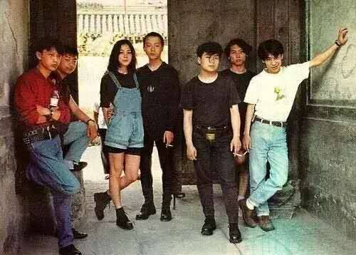 niubibeijing: retro photo of Faye Wong with Dou Wei