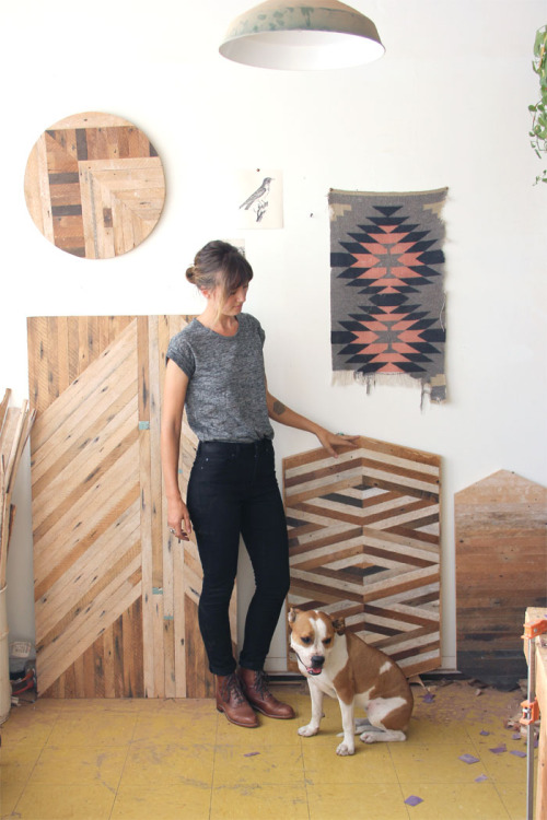 gap:  For a day of woodworking at her Brooklyn studio, Ariele Alasko wears her reliable Gap high-rise black skinny jeans with a basic tee. #Styldby See her full look.
