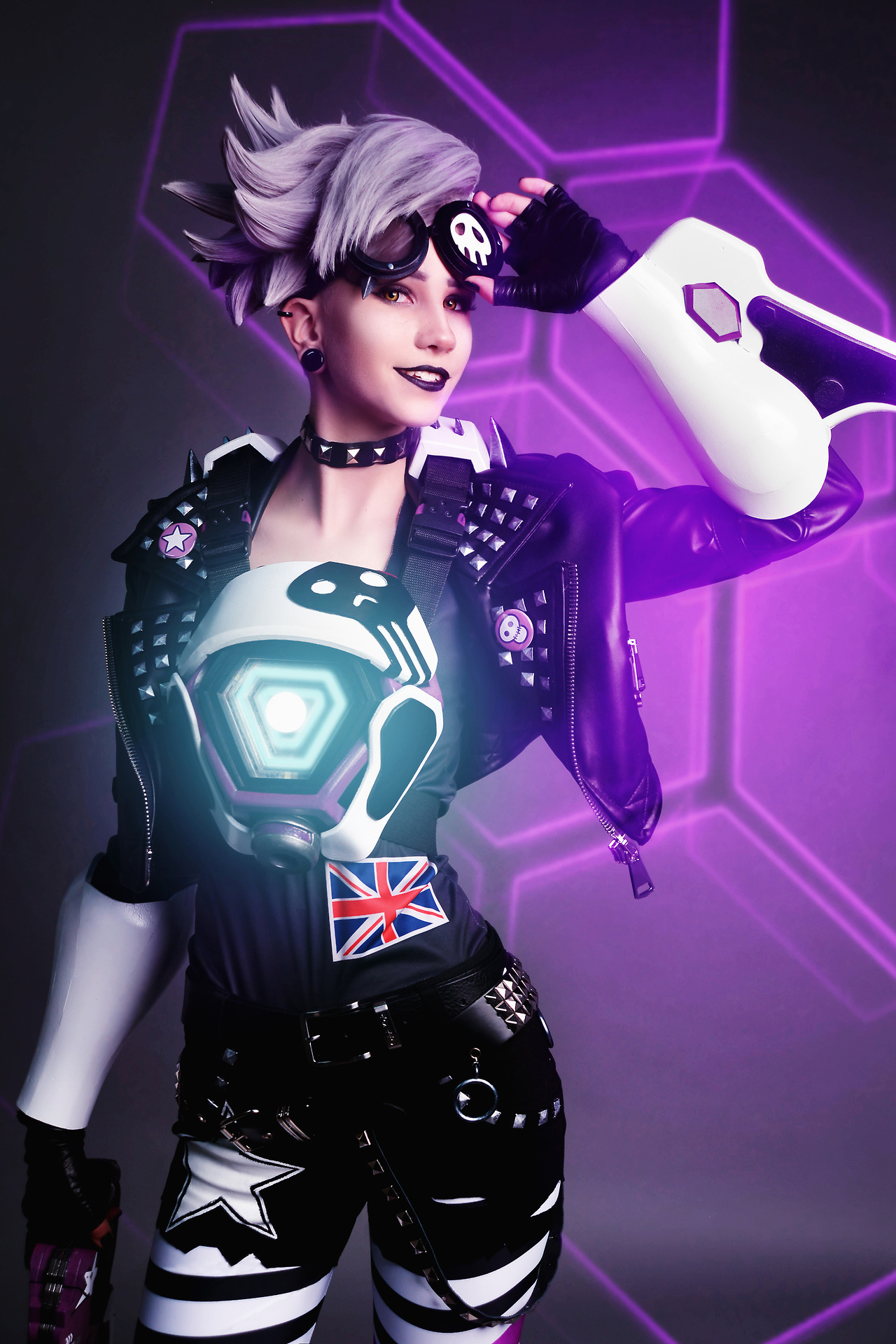 haku-mikiriyami:  Tracer Ultraviolet | Overwatch Fandom: Overwatch Characters: