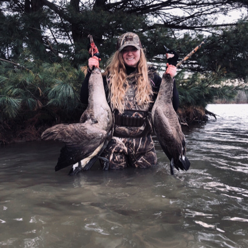 bass-and-bucks:Archery buck down! What a