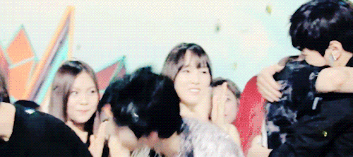 gyuxsoo: myunggyu’s hug (again) for today’s winner at music bank ♡ #Bad4thWin