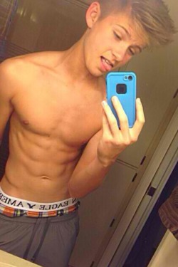 boyzwhat:  æ  Gays101.tumblr.com —— Follow me and I will check out your page. If I like what I see I will Follow you back