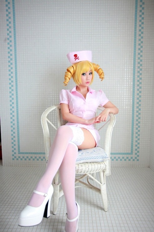 Catherine cosplay nurse