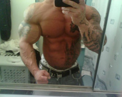bigjoetex:  Freaky Muscle 4 by DeviantARTist Resonance
