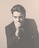 wintarsfell:  endless list of flawless people → Dominic Sherwood 