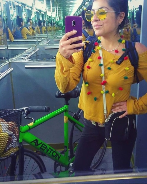 fixiegirls: Repost from @cande.palack Hoy ella hace lo que quiera - Se monta en su nave a quemar la 