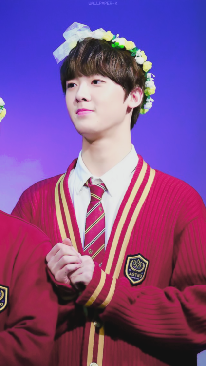 『SANHA』saved? reblog or like © fantaken owners