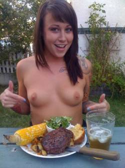 outdoorsxxy:  Outdoor SxxyFollow Me On Twitter FOLLOW MY FRIENDSRetro Porno XSheffieldCoupleCandid Teen GFs  So cute titts