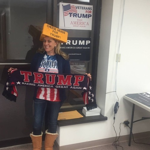 CHEESE HEAD FOR TRUMP