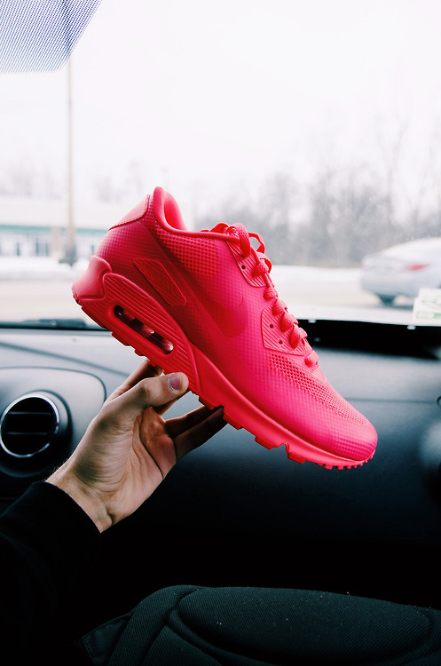 sickstreetwear:  Nike Air Max 90 Red October Follow for the best of street fashion