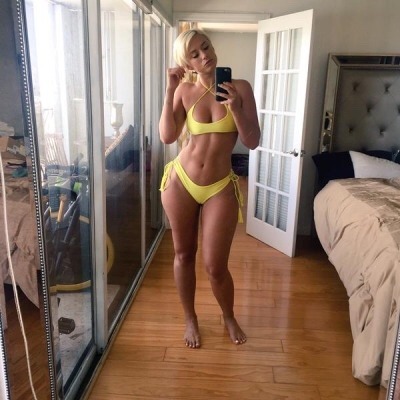 raralikeadungeondragon:  Julieanna Goddard  IG: @yesjulz