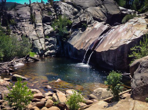 peternoahthomas:  Slip slidin’ away  And we made it! Now just a short climb, and then sliding down, 