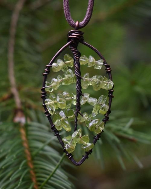 #Peridot ♥♥♥ Wire wrapped copper leaf pendant necklace! Aged and sealed. This l