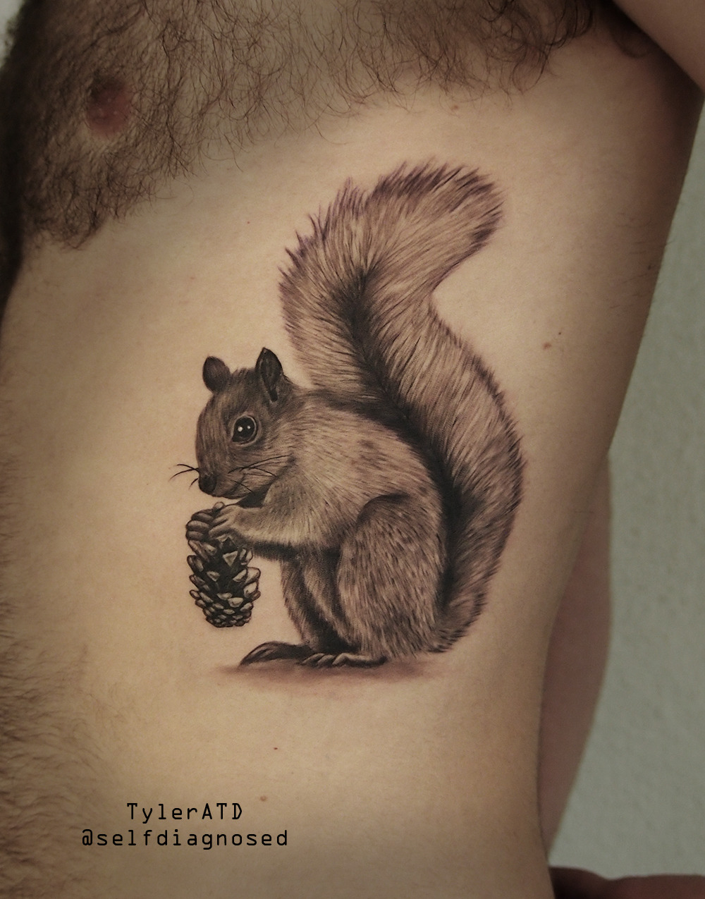 We just love this squirrel tattoo by Nate Des Jardins @natejardinstattoo  #fallcolors #squirrelsofinstagram #squirrel #acorn #falltattoo  #fallvibes... | By LuckymonkeytattooFacebook