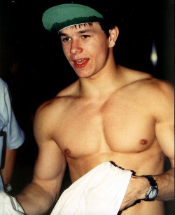 sovoyeur:  Marky Mark. 