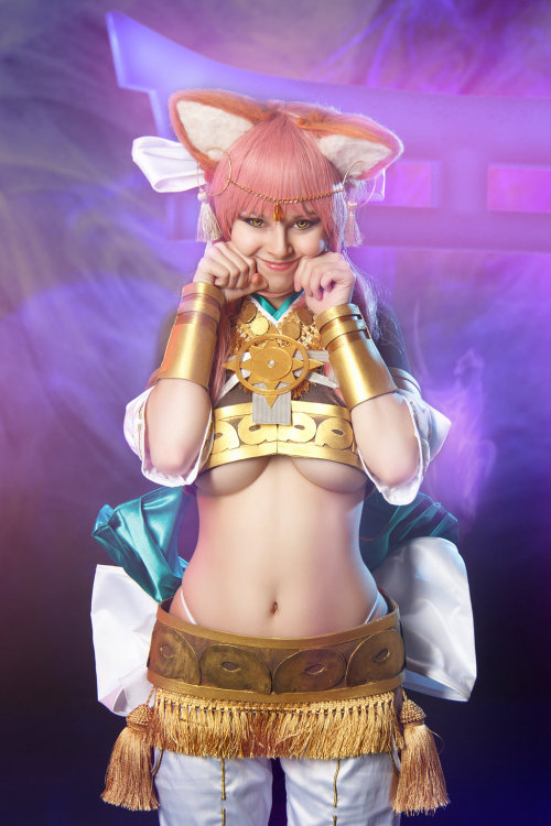 cosplay-and-costumes:  Disharmonica as Caster porn pictures