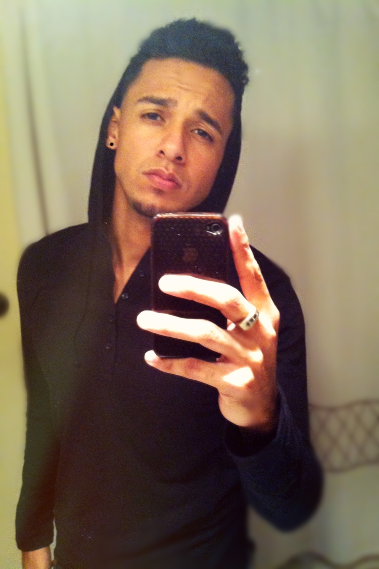 roheartlessro:  thecutestboysever:  tommyguncaves.tumblr.com  😍😍😍