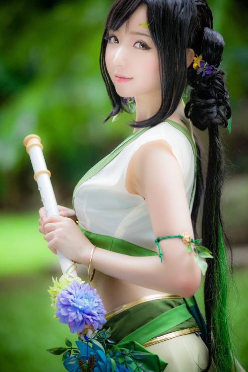 SilenBorn™采集到Cosplay(565图)_花瓣美女