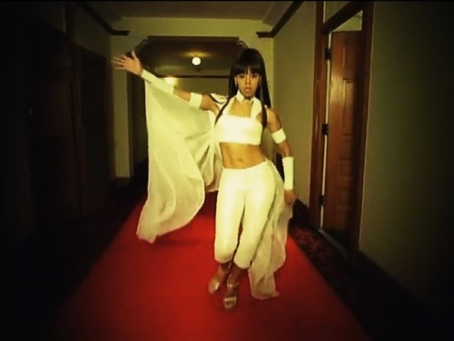 Left-Eye in Donell Jones&rsquo; video: &ldquo;U Know What&rsquo;s Up&rdquo;