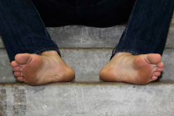 gayfootblog:  tfootielover:  i like how feet