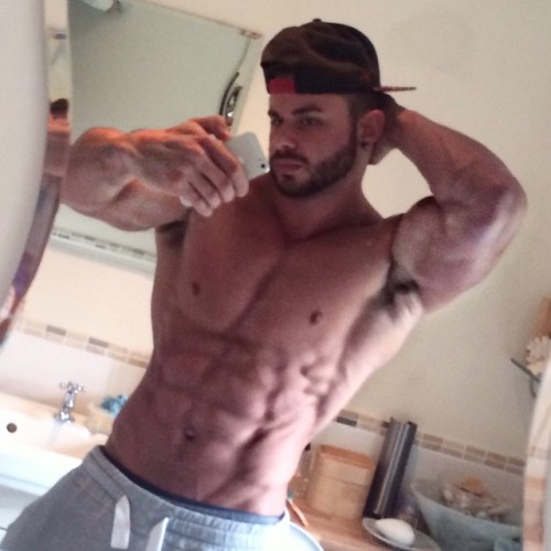 jivvii:  Matt Powell