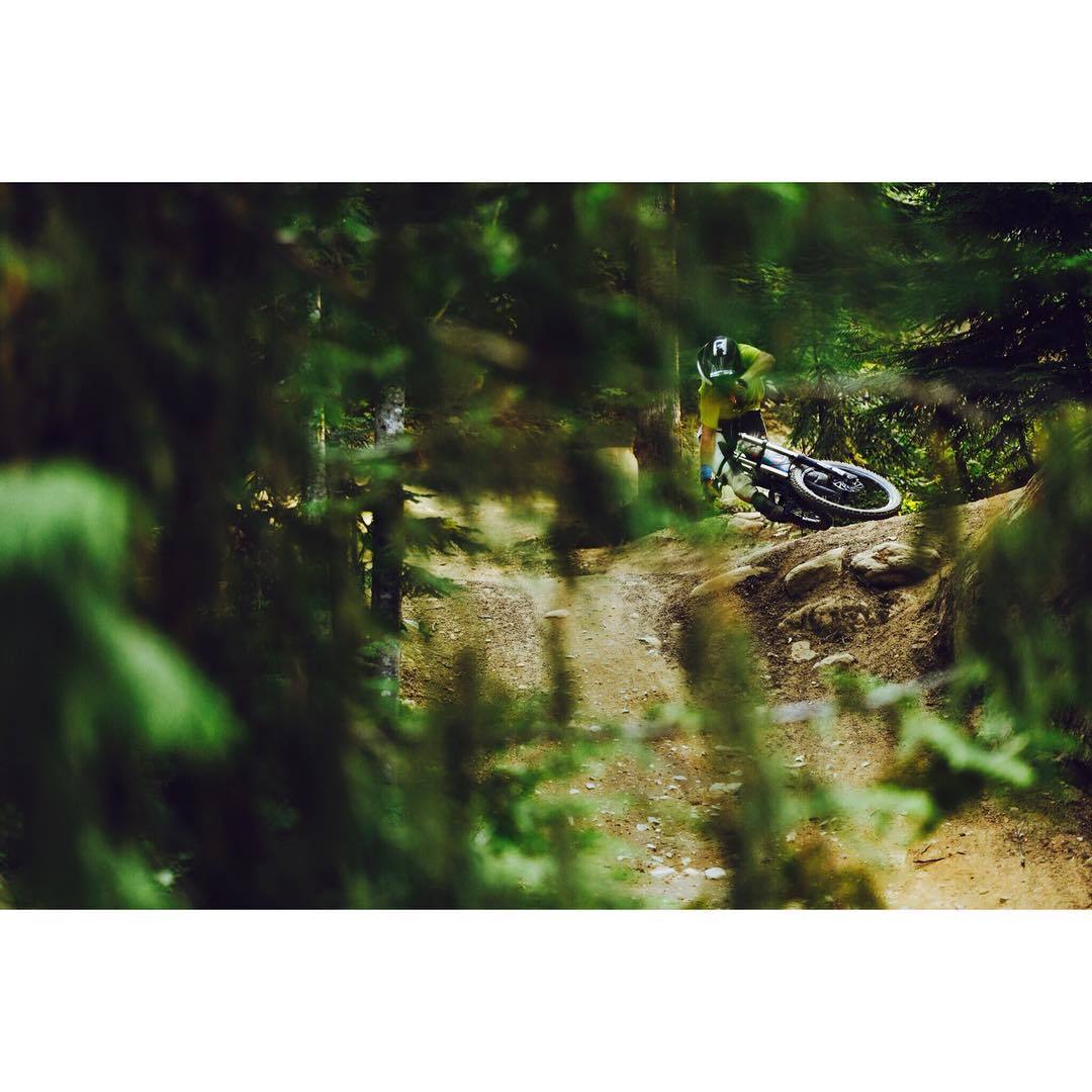 chromagbikes:  Bike steez…camera steez @teaminfocus 