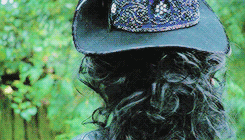 snowqveen:  Regina Mills + Pretty colors (✿◠‿◠) 
