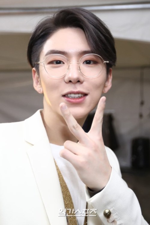 fymonsta-x:(NEWS) 180111 MONSTA X Kihyun at the 32nd Golden Disc Awards Backstage