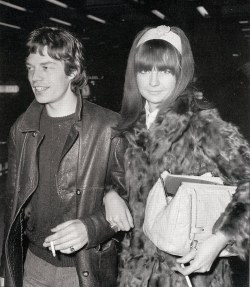 thegoldenyearz:  Chrissie Shrimpton and Mick