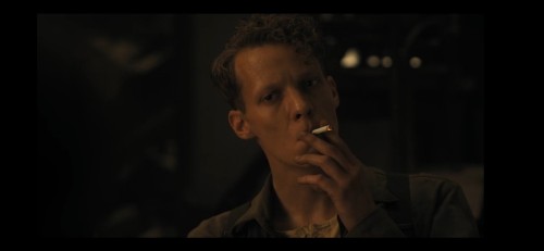 Felix Kammerer In All The Light We Cannot See (2023) S01E01