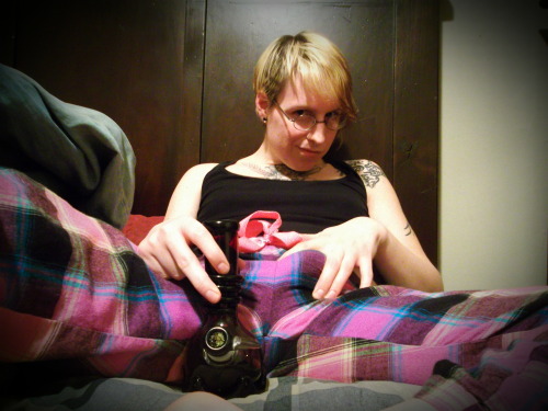 If there was a blog devoted entirely to stoned trans chicks lazing around in their pajama bottoms and masturbating I’d basically never stop submitting to it.