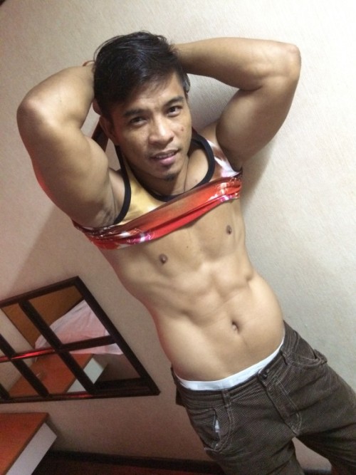 ammerkelate69:mashitayeah:Zack. The Gym Instructor.Wowww