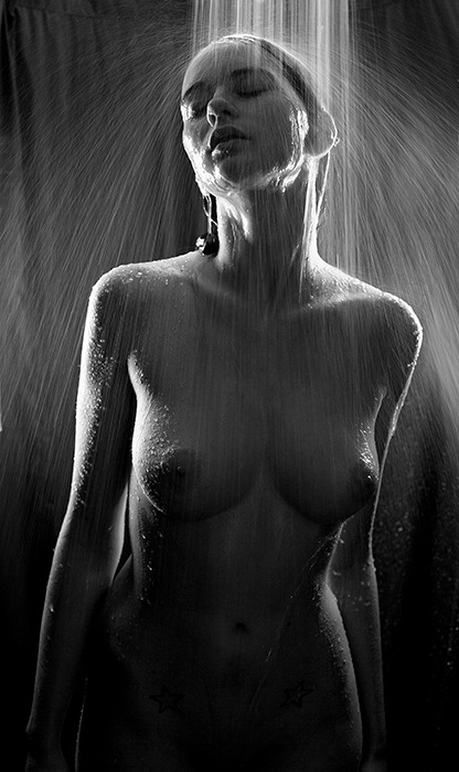 dseclectic:  Shower 5: MordsithCara | Chelsea Christian by Edward Holland 