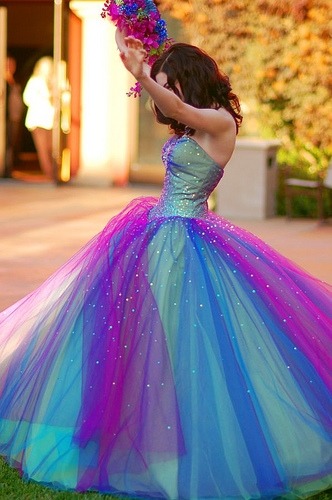 shiraglassman:If I were going to imagine a bi pride fairy godmother she’d be wearing this dress