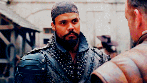 tatzelwyrm:Porthas & Treville in 2x08 & 2x10.