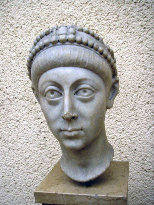 Portrait bust of Roman Emperor Arcadius, late 4th century.