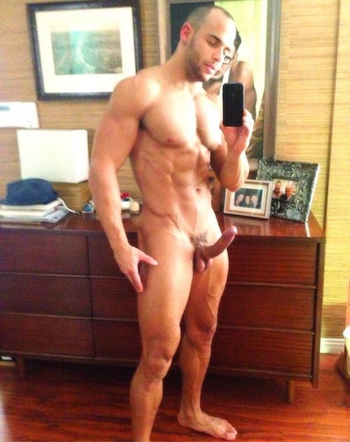hotsexymenxxx:  Sean Zevran selfies
