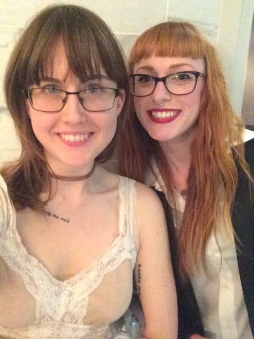 happylilcamgirl:  Me and Jolene Brody! ^_^  Left &hellip; Definately the one in the left