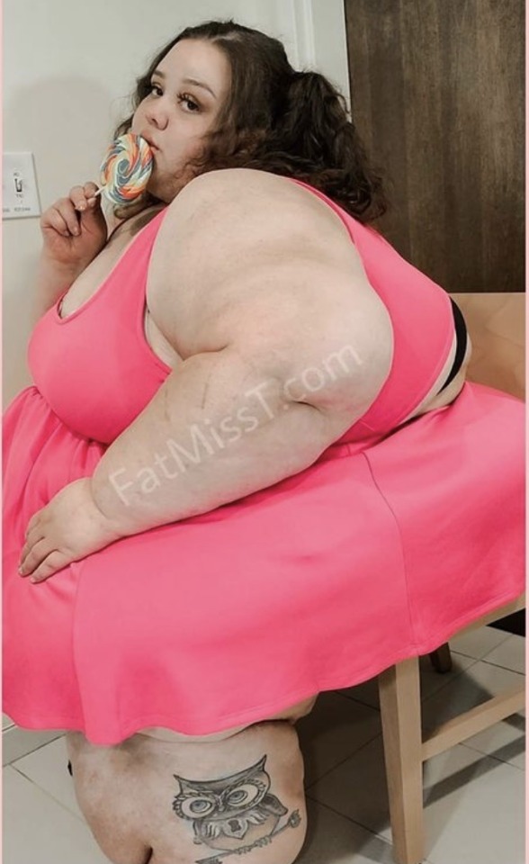 fatmisstssbbw:toonpatriot94-deactivated202202:chipotleskittles:So