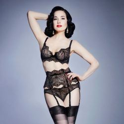 ditavonteese:  A closer look, swipe for details.