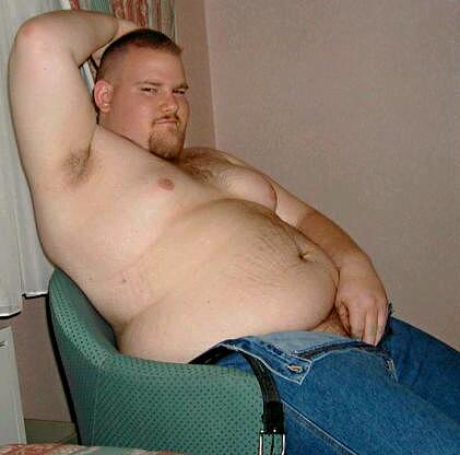 tubbinlondon:  jamesbaker69:  Nothing beats a masculine chubby guy….  Mmmmmm 