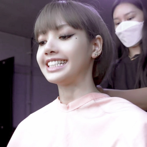 ___ Let Me Toast The Girl I Love The Most... LALISA MANOBAN !! ! !!