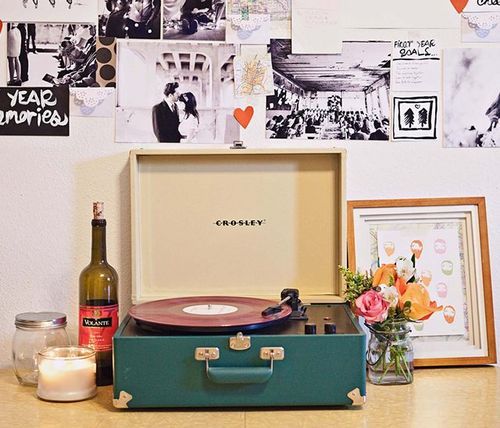 northendrecords:  EVEN THOUGH OUR PLEDGEMUSIC CAMPAIGN HAS REACHED ITS GOAL YOU CAN STILL JOIN THE CASUE TO HELP KEEP VINYL ALIVE. 