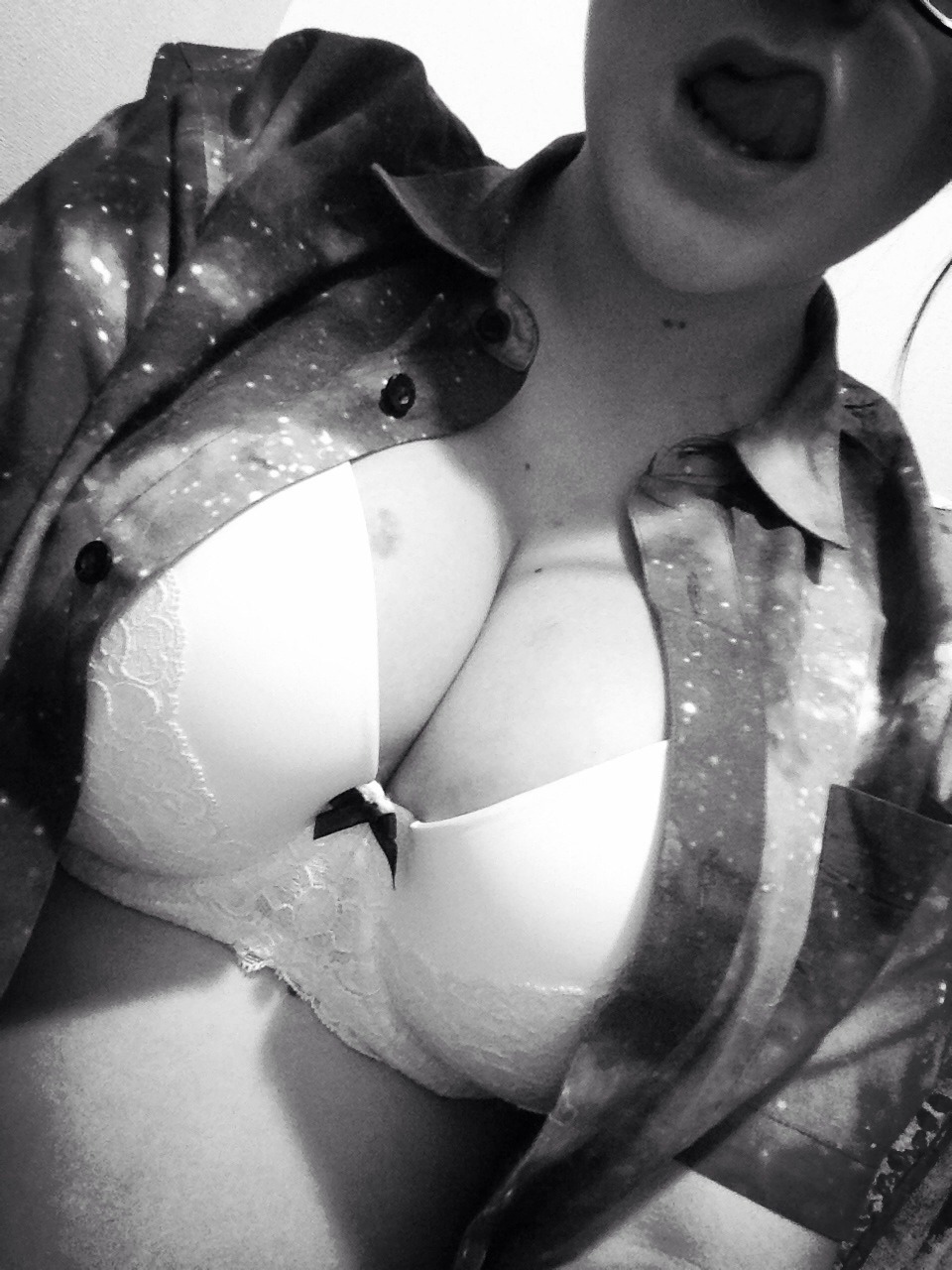 princesskinkyslut:  A little teaser for all you horny people ! 👅💦😍