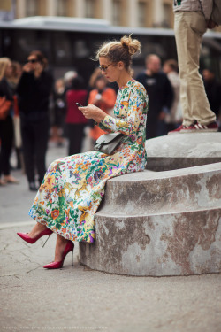vogue-etc:  Colorful street style here!