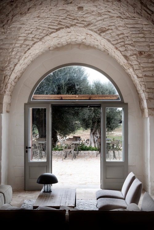 Masseria Santa Filomena, Ostuni, Italy,Flore & Venezia ArchitectsAngela Maggi & Claudio Palm