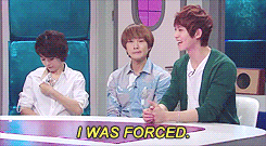     how changmin and kyuhyun make friends. :|trans cr:  SHINee站联合制作, 神之再起    