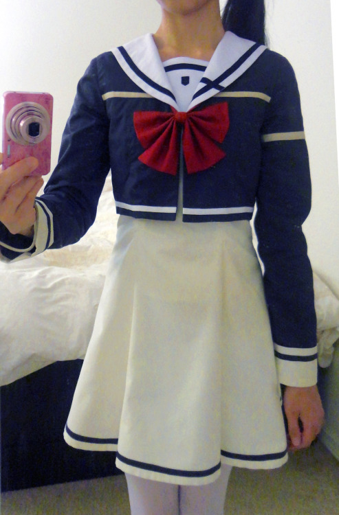 I finally finished the Yuki Yuna school uniform a year after I started in April 2015. There are stil