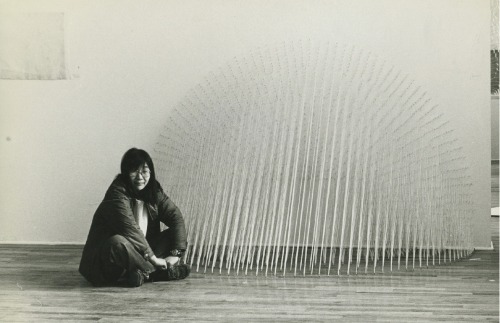 garadinervi:Kazuko Miyamoto in front of Archway